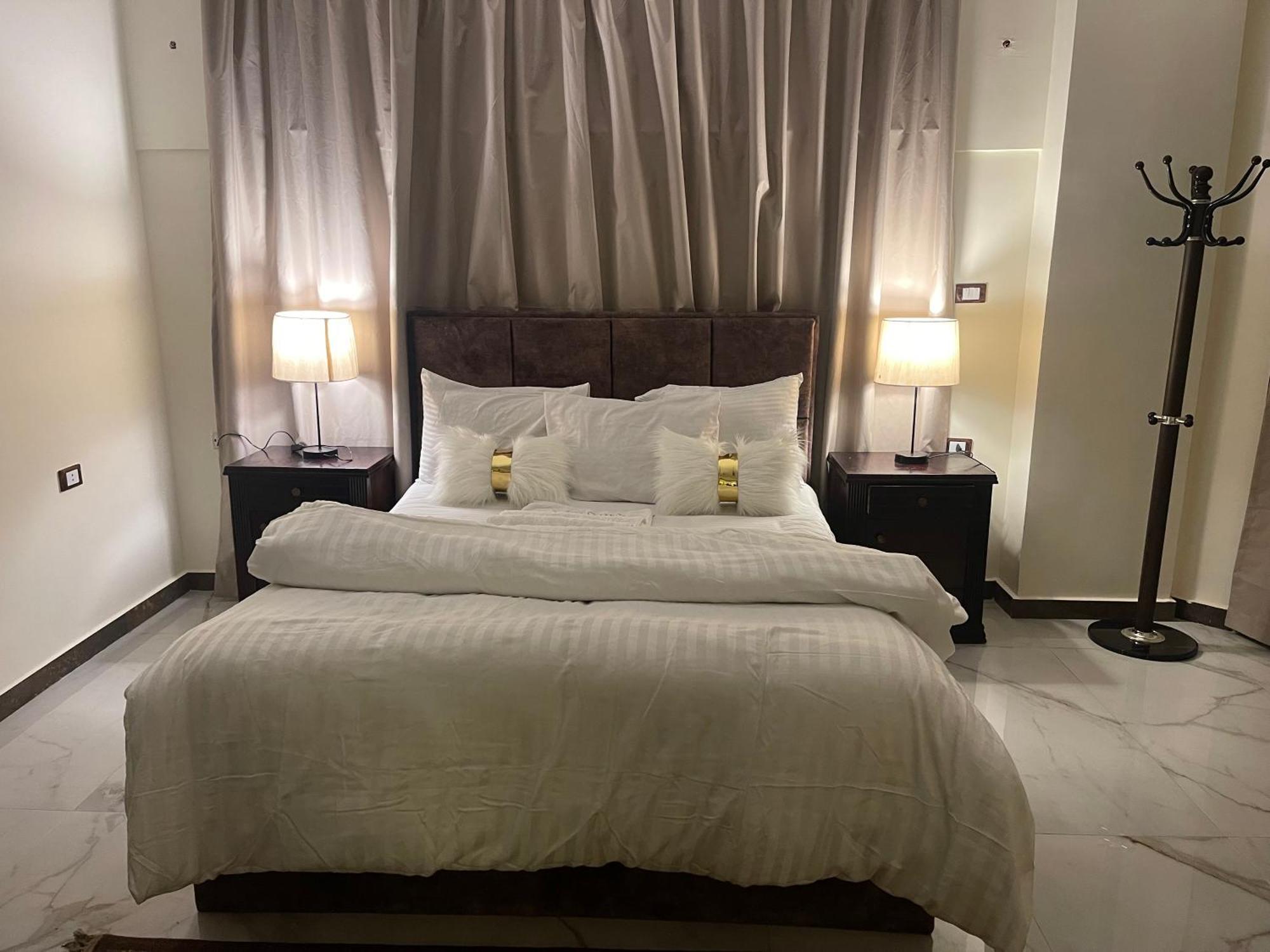 Royal In Private New In 255 Panafsig 11 Apartment